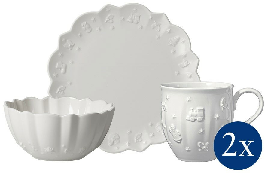 Frontalansicht eines sechsteiligen Frühstückssets mit Teller, Schale und Tasse, verziert mit erhabenen Motiven.