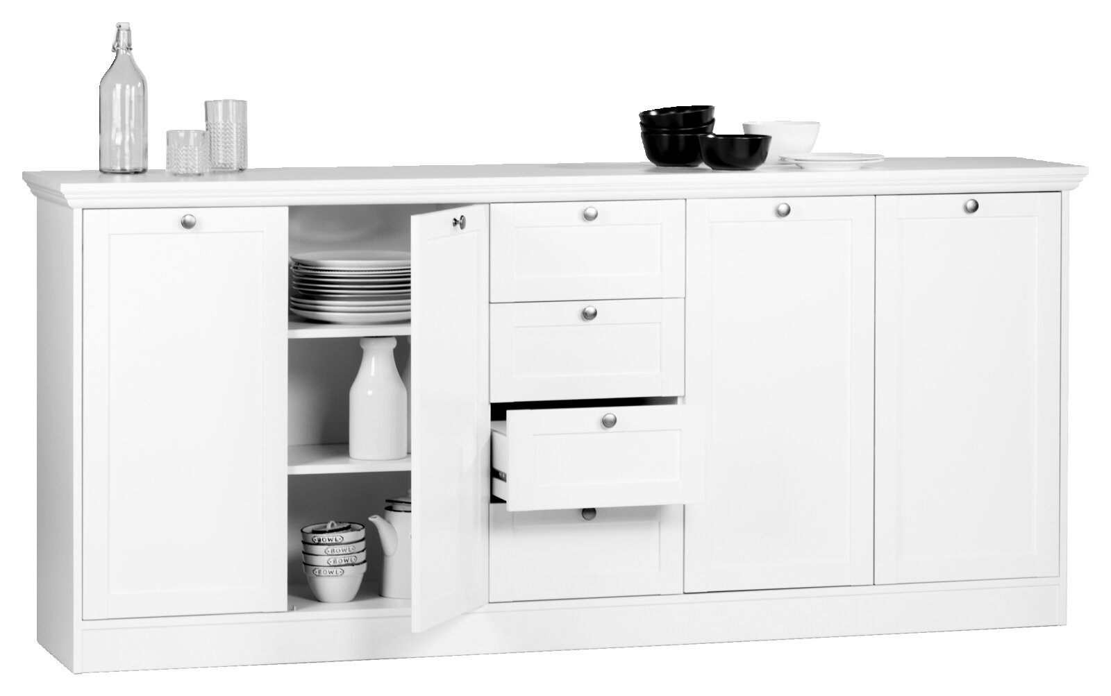 Weißes Sideboard mit mehreren Schubladen und Türen, teilweise geöffnet, gefüllt mit Geschirr, aus frontaler Perspektive.