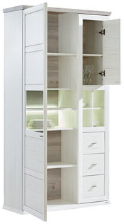 Geöffnete weiße Vitrine mit mehreren Regalböden, Schubladen und Glastüren, seitliche Perspektive.