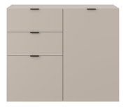 Frontale Ansicht einer modernen, beigen Kommode mit drei Schubladen auf der linken Seite und einer Tür auf der rechten Seite, ausgestattet mit schwarzen Griffen.