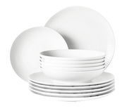 Weißes 12-teiliges Tafelservice mit elegantem Rillenmuster, seitliche Perspektive