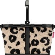 Vorderansicht eines reisenthel Einkaufskorbs aus teddyartigem Stoff in Beige mit schwarzem Leo-Print, schwarzem Rahmen und klappbarem Griff vor weißem Hintergrund