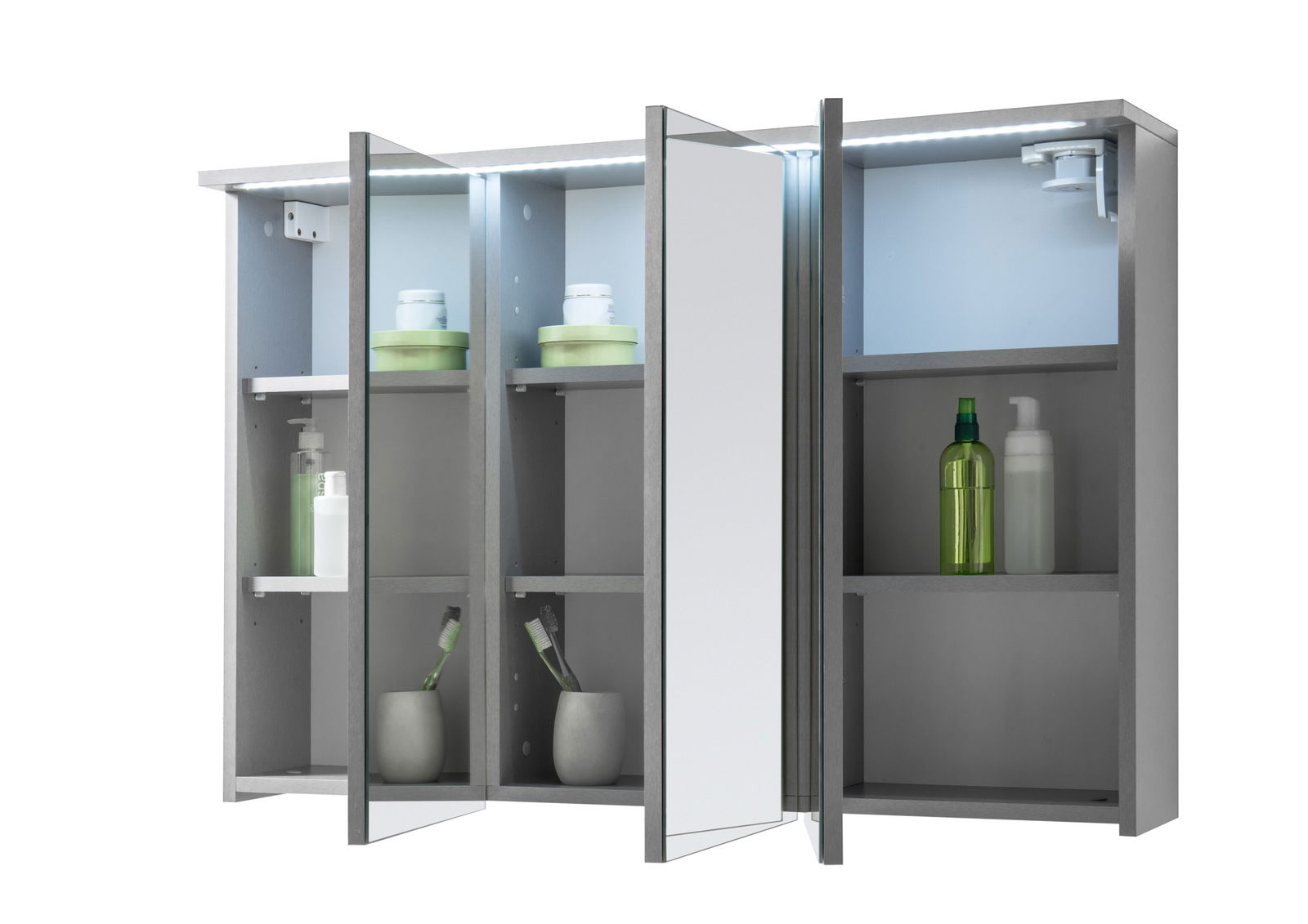 Spiegelschrank mit LED-Beleuchtung, geöffnete Türen, Innenansicht mit Regalen und Pflegeprodukten, seitliche Perspektive