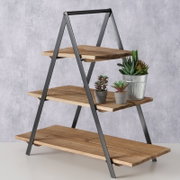 Etagere Valentina aus Holz und Metall mit drei Ebenen, dekoriert mit kleinen Pflanzen, seitliche Perspektive