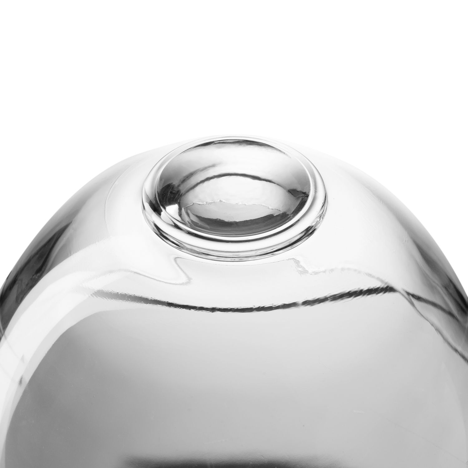 Nahaufnahme der Unterseite einer transparenten Müslischale aus Glas, Perspektive von unten.