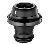 Schwarze Weinpumpe CAMPANIA aus Kunststoff, seitliche Perspektive mit Skala und Pfeil.