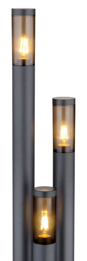 Moderne Außenleuchte mit drei unterschiedlich hohen, zylindrischen Lampen in mattem Grau, seitliche Perspektive