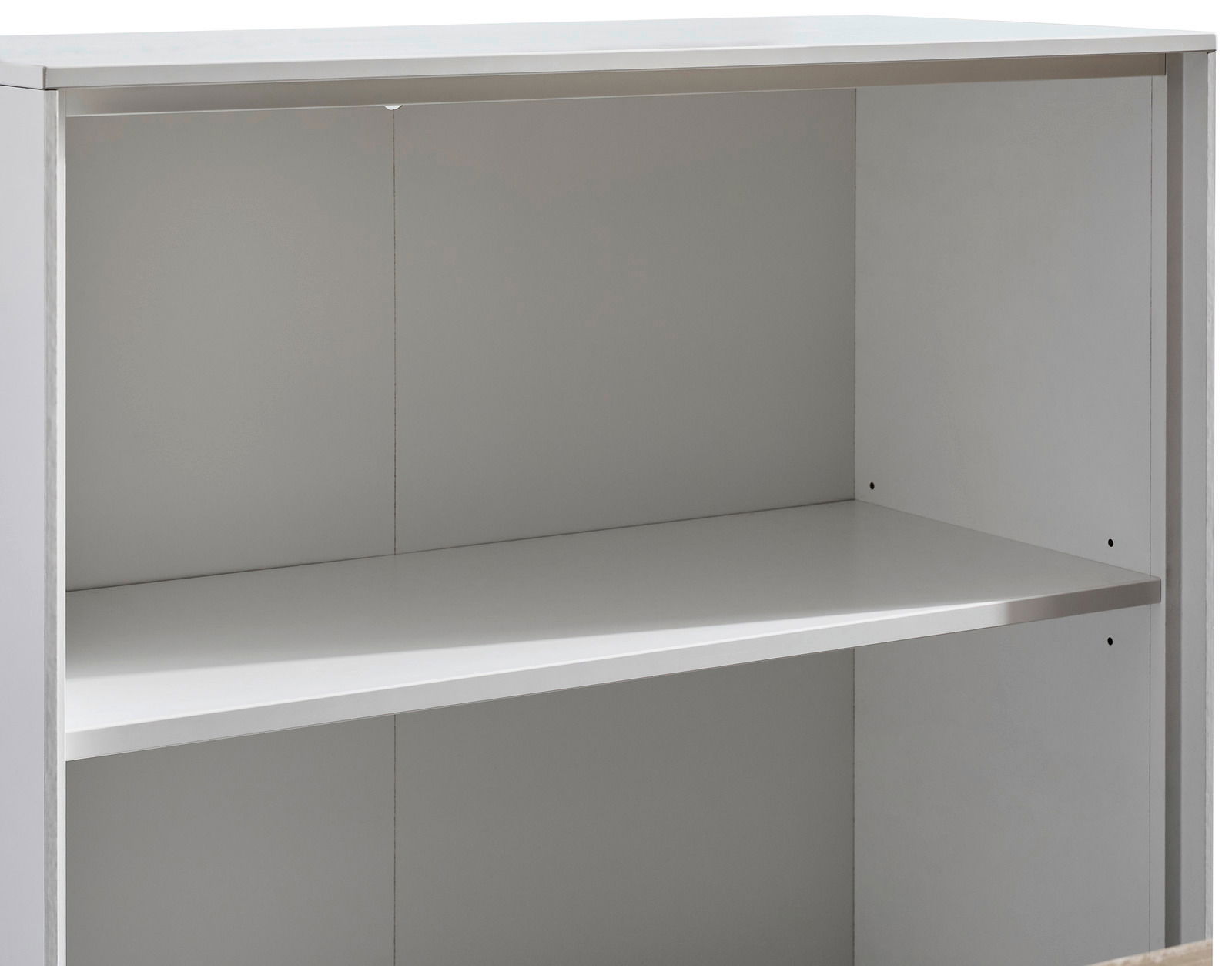 Weißes Aktenregal 3OH breit, frontal fotografiert, mit zwei offenen Fächern.