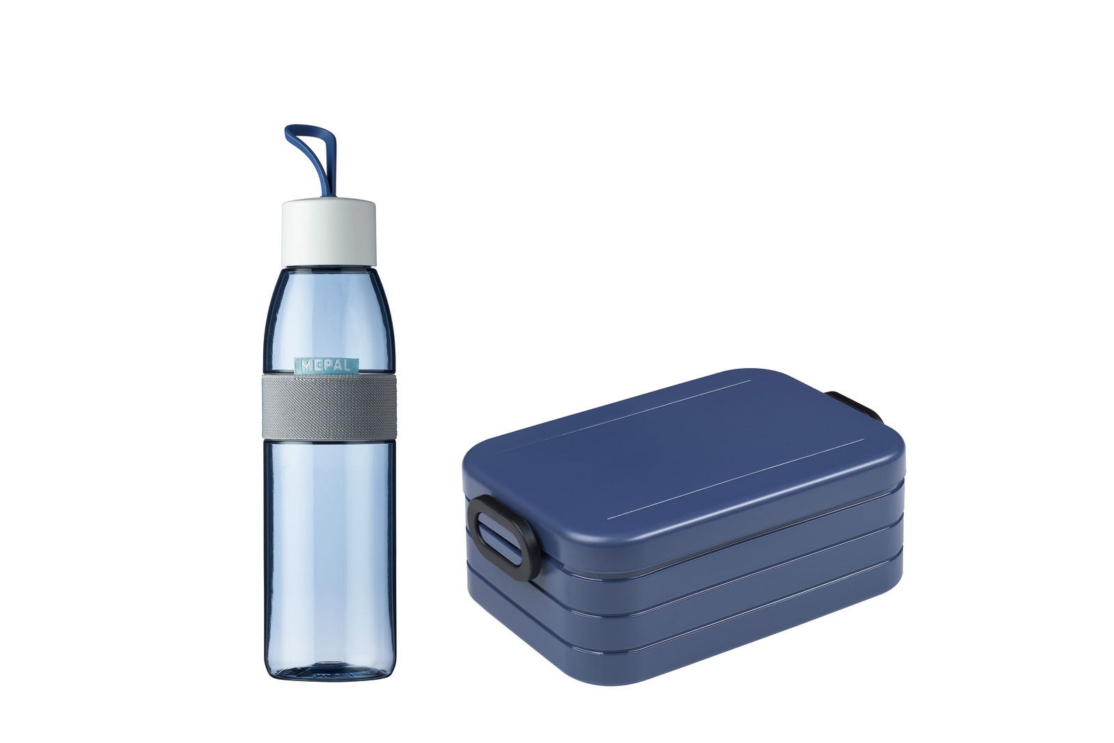 Mepal Lunch-Set 2-tlg. nordic denim Lunch-Set bestehend aus einer blauen Trinkflasche und einer blauen Brotdose, seitliche Perspektive