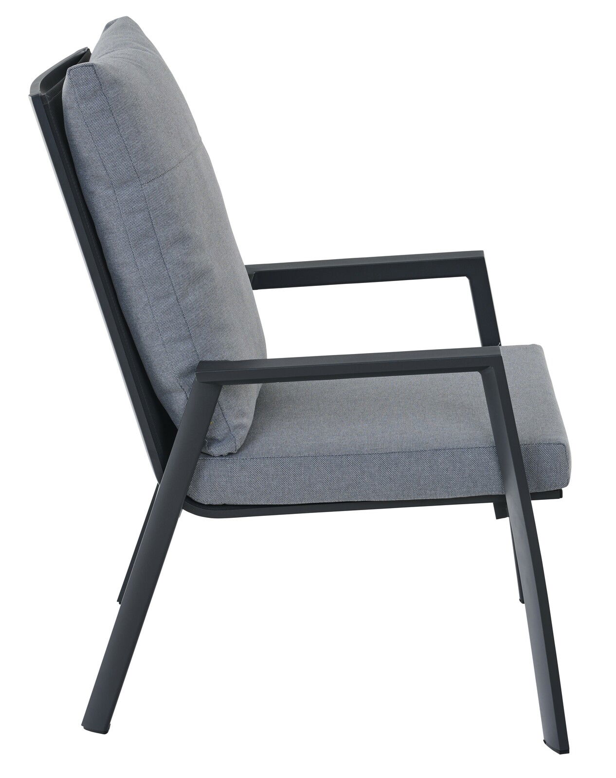 Seitenansicht eines grauen Comfort Plus Stapelsessels mit schwarzem Metallrahmen und gepolstertem Sitz und Rückenlehne.