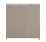 Frontansicht eines XL-Schuhschranks mit drei Türen in neutralem Beige.