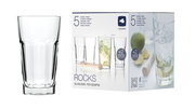 Ein einzelnes, klares Trinkglas aus einem 5-teiligen Glasset Rock, abgebildet aus der Seitenperspektive neben der Verpackung.