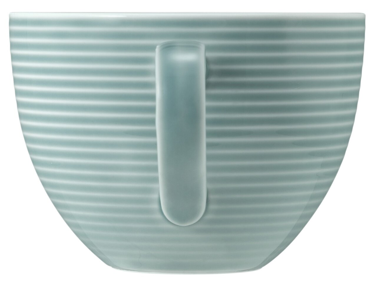 Seitenansicht einer gerippten, hellblauen Milchkaffeetasse mit Henkel