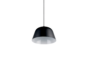 Schwarze Hängeleuchte mit schlichtem Design, von unten betrachtet.