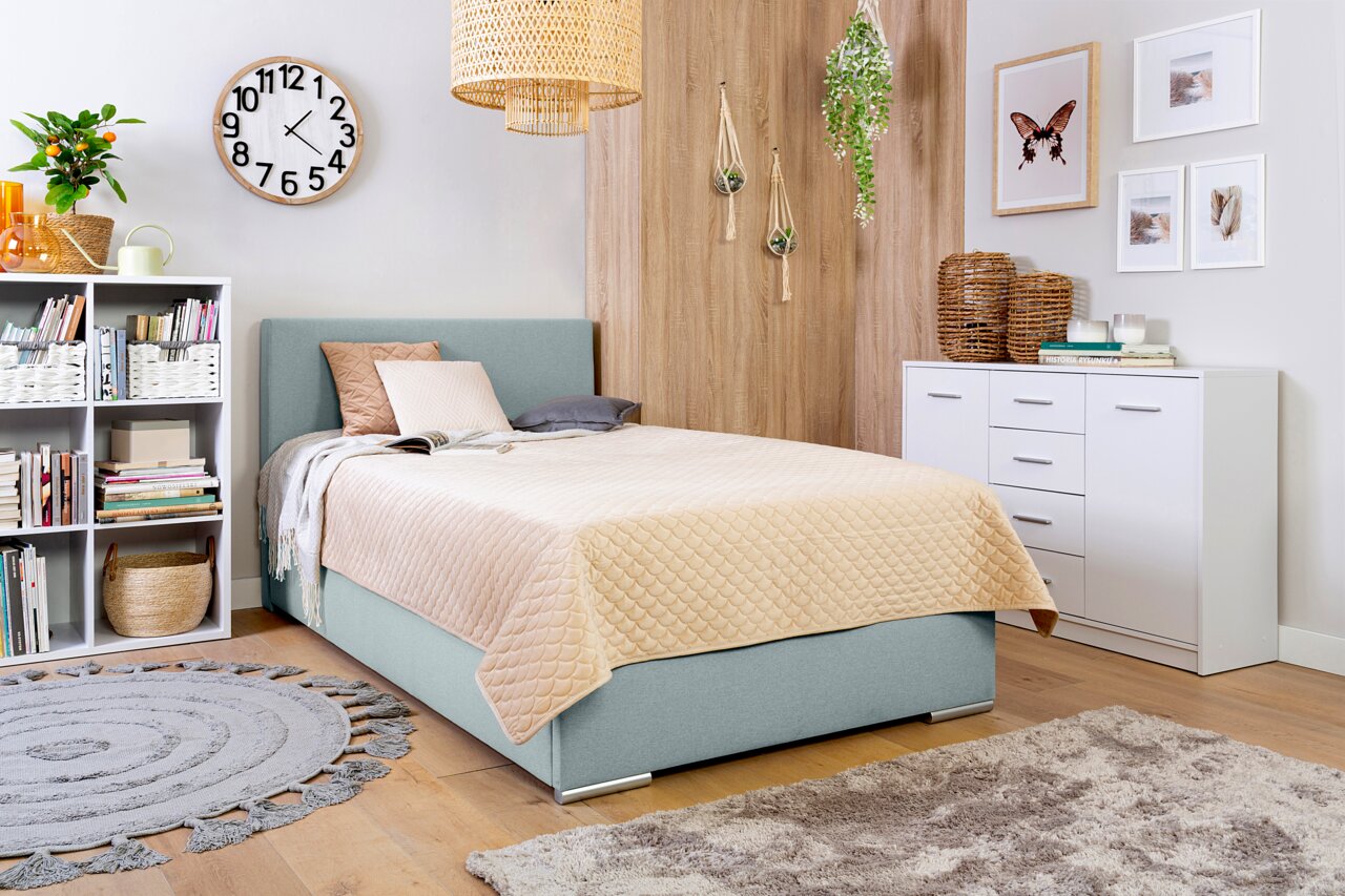 Gezellig boxbed van 120 cm in een moderne slaapkamer, zijaanzicht