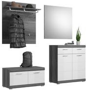 Garderoben-Set bestehend aus einem Wandpaneel mit Haken und Ablage, einem Spiegel, einem Schuhschrank und einer Kommode, in moderner Perspektive dargestellt.