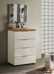 Moderne Schubkastenkommode mit weißer Hochglanzfront und Holzplatte, seitliche Perspektive