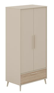 Beiger Kleiderschrank mit zwei Türen und einer Schublade, schräg von vorne betrachtet