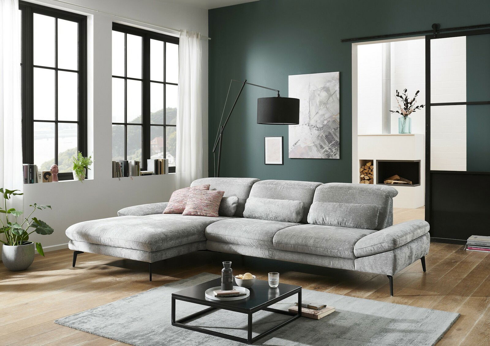 Beldomo System Longchairkombination AUGSBURG Graue Longchairkombination in modernem Wohnzimmer, seitliche Perspektive