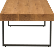 Moderner Couchtisch aus Holz mit Metallgestell, Frontalansicht