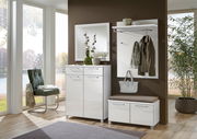 Modernes Garderoben-Set in Weiß mit Spiegel, Schuhschrank und Sitzbank, seitliche Perspektive
