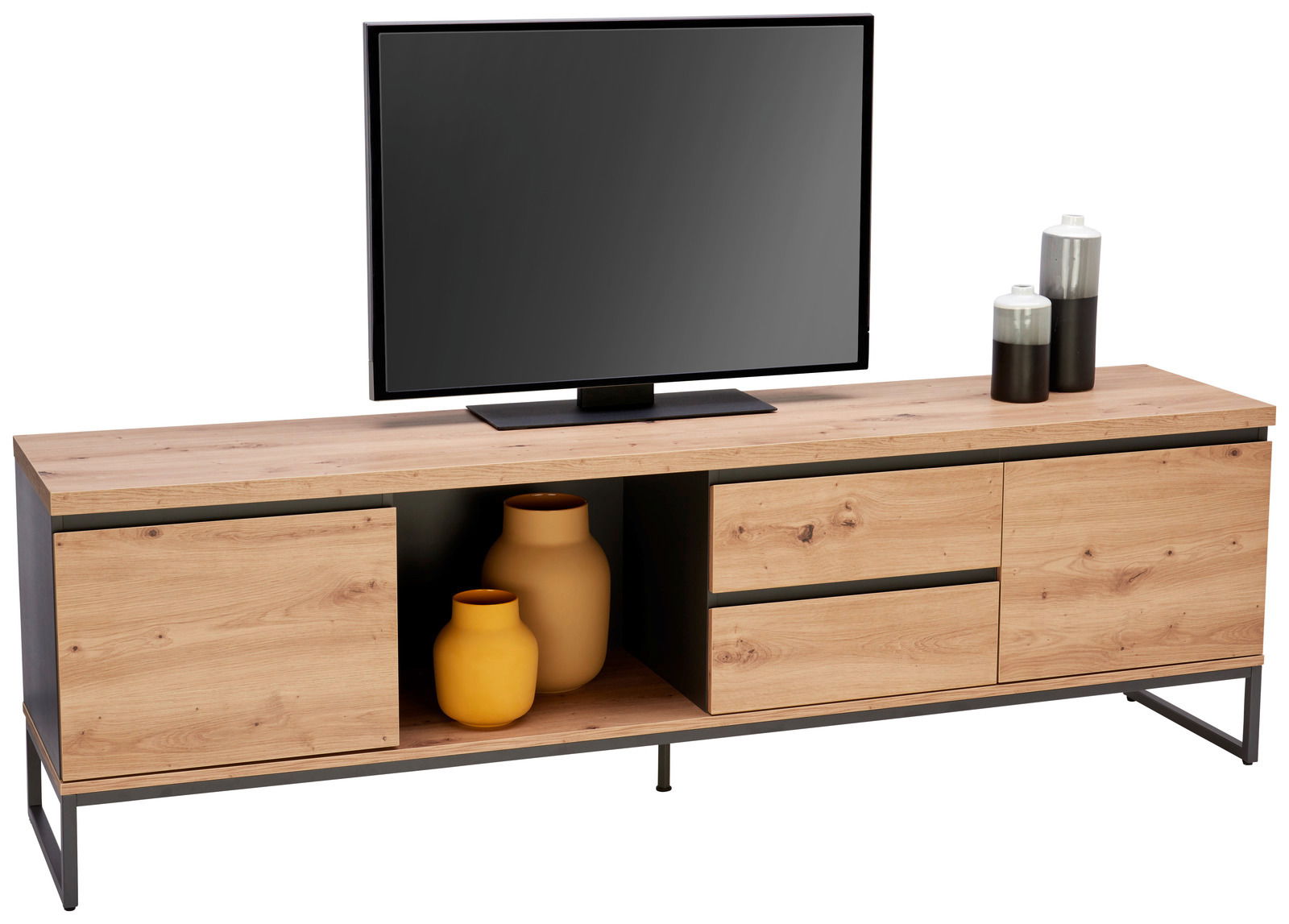 TV-Lowboard aus Holz mit Metallrahmen, zwei Schubladen und einem offenen Fach mit dekorativen Vasen, frontal betrachtet.