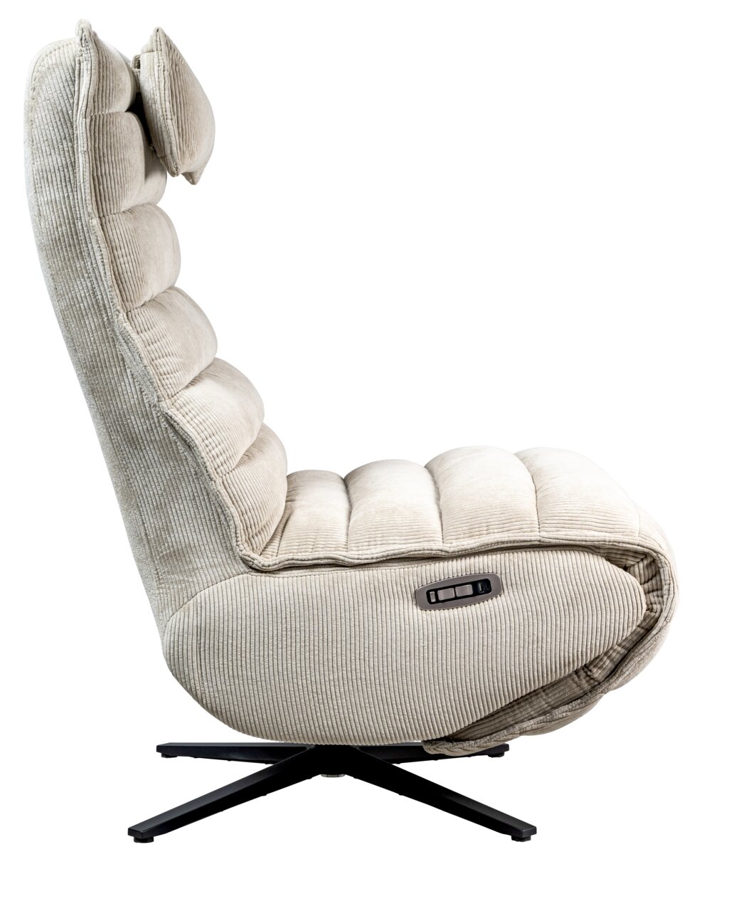 Seitenansicht einer beigen Relaxliege mit gepolstertem Design und verstellbarer Kopfstütze auf einem schwarzen Drehfuß.