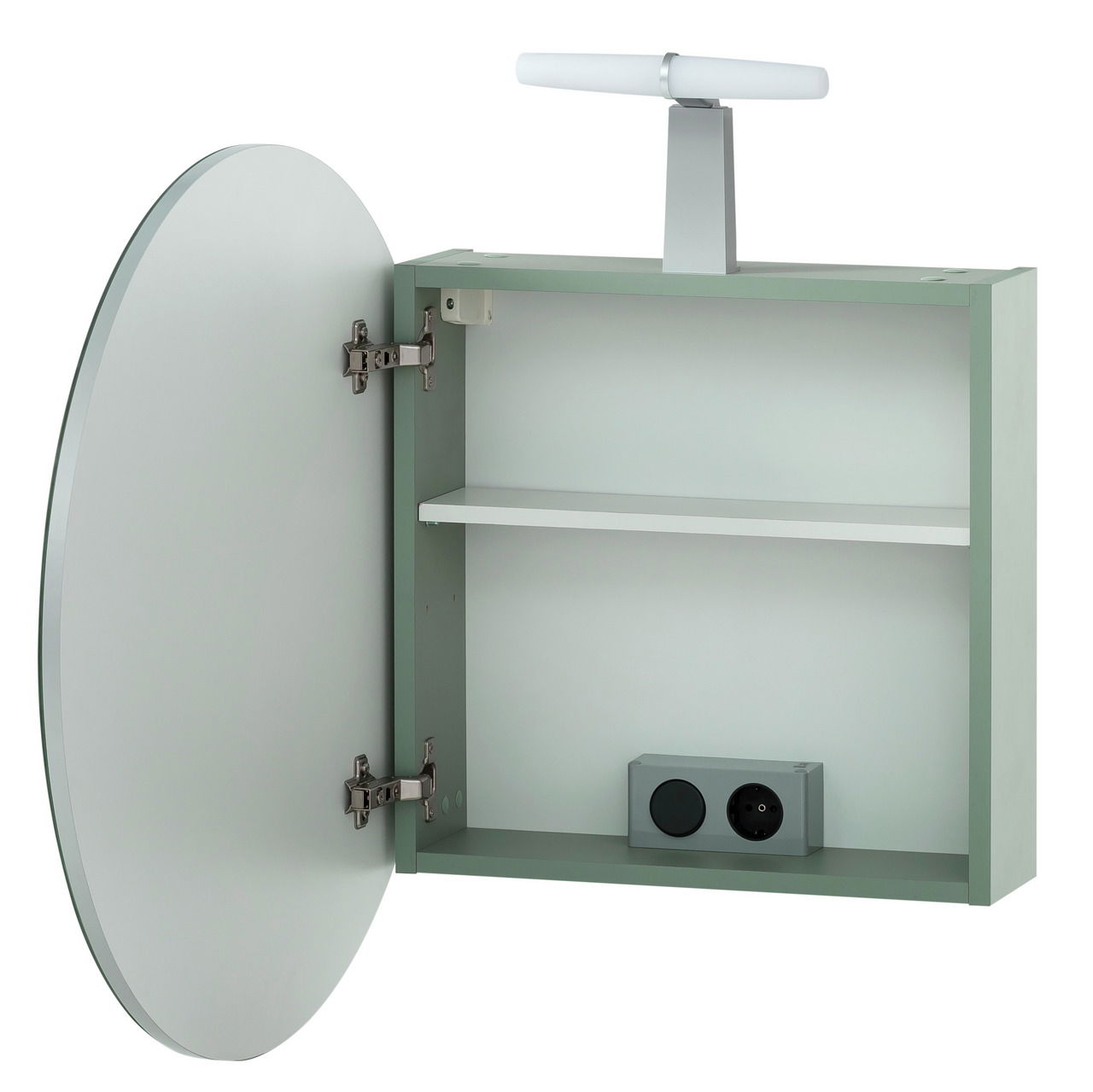 Geöffneter Spiegelschrank mit ovalem Spiegel, Innenansicht zeigt zwei Ablageflächen und integrierte Steckdose, Perspektive von vorne.