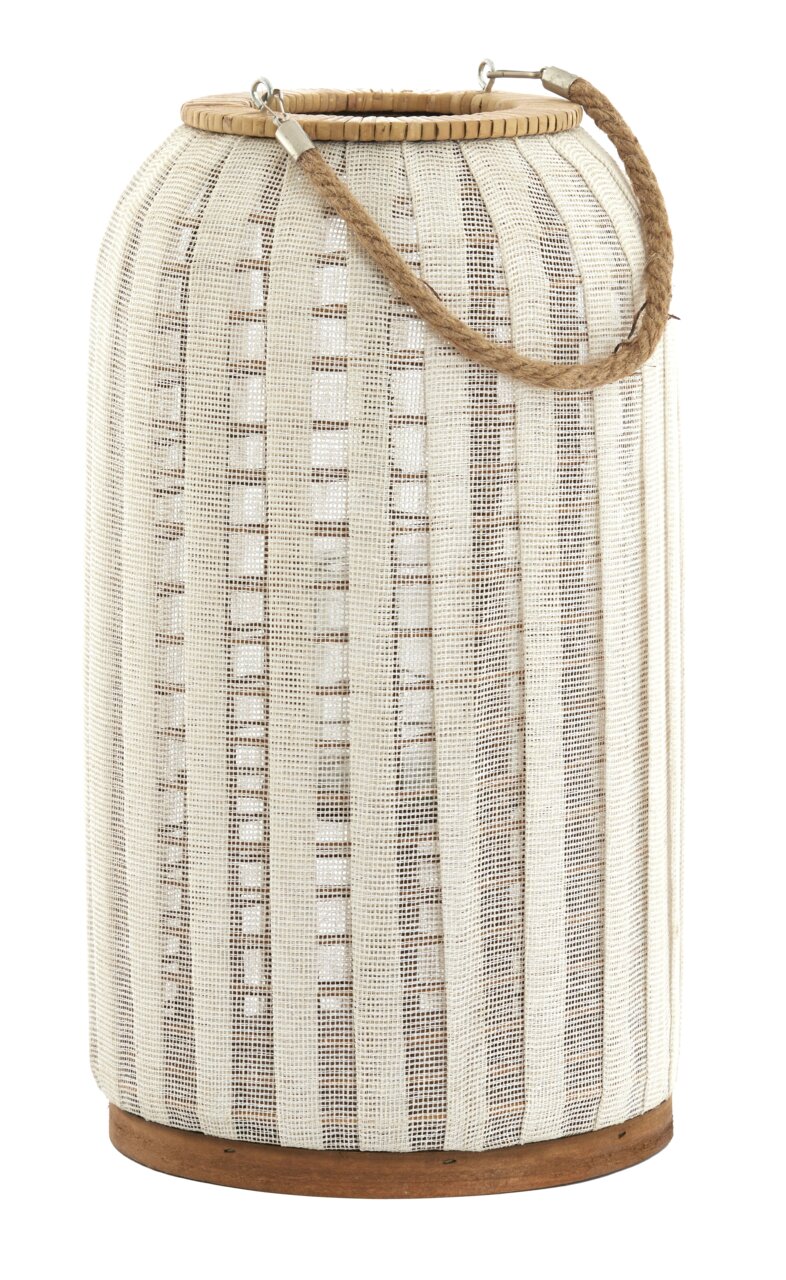 Windlicht aus hellem Stoff mit Holzdetails und Seilgriff, seitliche Perspektive