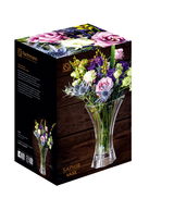 Kristallvase mit Blumenstrauß, seitliche Perspektive