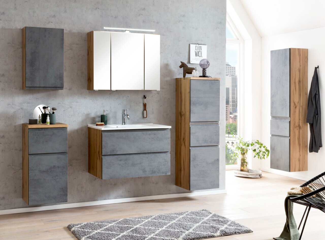 Modernes Waschtisch-Set 80 cm in Holz- und Betonoptik, frontal abgebildet in einem hellen Badezimmer mit Spiegel und Schränken.