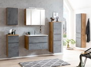 Modernes Waschtisch-Set 80 cm in Holz- und Betonoptik, frontal abgebildet in einem hellen Badezimmer mit Spiegel und Schränken.