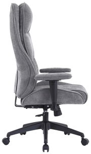 Grauer Homeoffice-Drehstuhl in Seitenansicht mit gepolsterten Armlehnen und verstellbarer Rückenlehne.