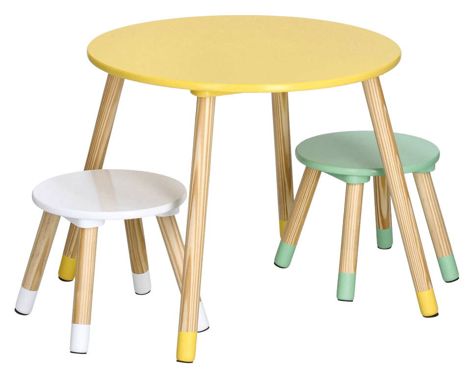 Zeller Present Kinder-Sitzgarnitur 3-tlg. Kinder-Sitzgarnitur 3-tlg. bestehend aus einem runden gelben Tisch und zwei Hockern in Weiß und Grün, aus Holz mit farbigen Akzenten, seitliche Perspektive.