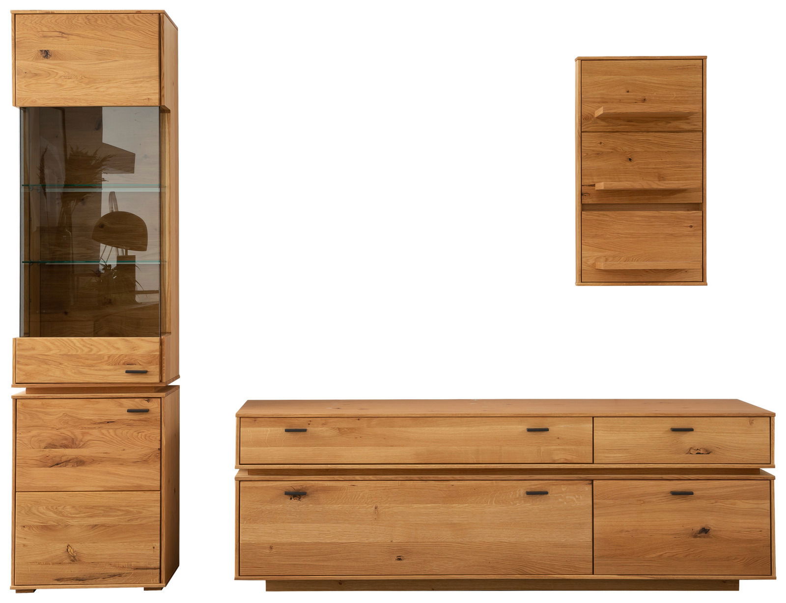 Wandkombination aus Holz mit Glasvitrine, Sideboard und Hängeschrank, frontal betrachtet.