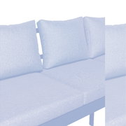 Graues Lounge-Sofa mit drei Kissen, seitliche Perspektive