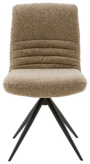Moderner Stuhl mit gepolsterter Sitzfläche und Rückenlehne in braunem Stoff, auf schwarzem Metallgestell, Frontalansicht.