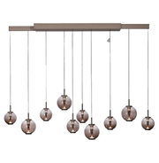 Moderne LED-Pendelleuchte mit mehreren kugelförmigen Glaskörpern, frontal betrachtet.