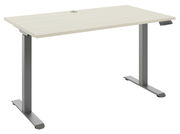 Moderner höhenverstellbarer E-Schreibtisch mit heller Holzoberfläche und grauem Metallgestell, seitliche Perspektive