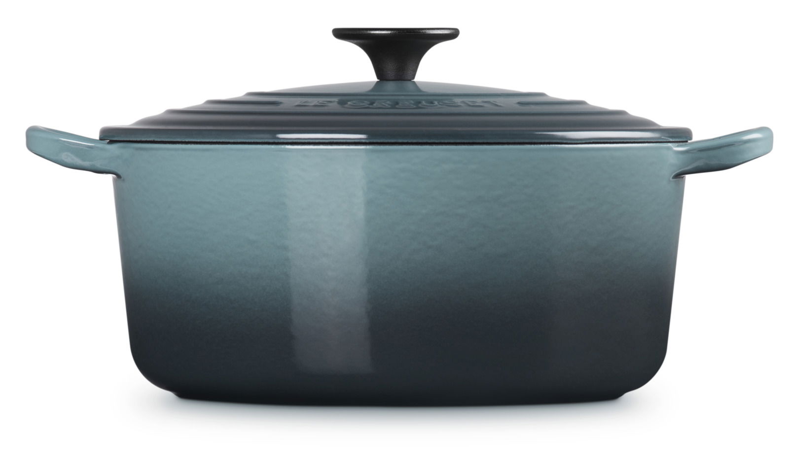 Runder Bräter 24cm in der Farbe Ocean, frontal abgebildet mit Deckel und seitlichen Griffen.