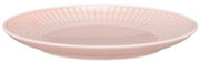 Runder Brotteller aus rosa Keramik mit geriffeltem Rand, seitliche Perspektive