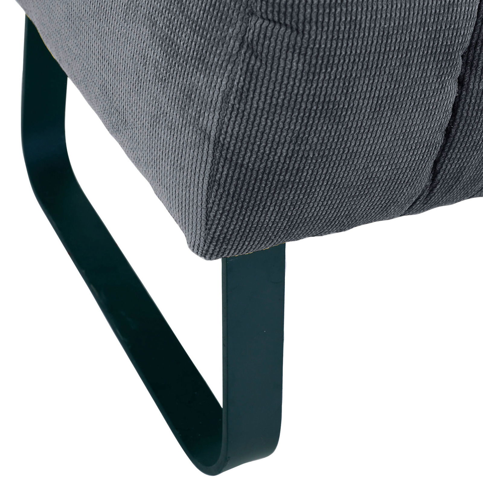 Nahaufnahme einer grauen 2er-Sitzbank mit Metallbeinen, seitliche Perspektive