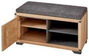 Garderobenbank aus Holz mit grauem Sitzpolster, offene Tür zeigt Innenfächer, Perspektive von vorne