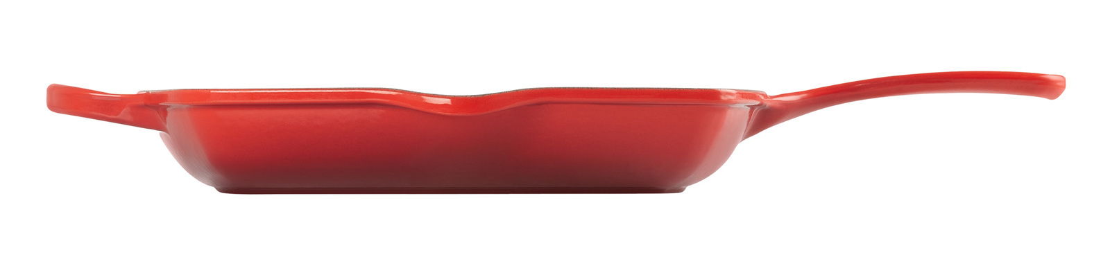 Seitliche Ansicht einer kirschroten Grillpfanne mit langem Griff.