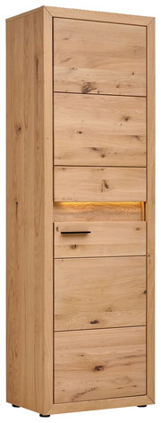 Garderobenschrank aus Holz mit natürlicher Maserung, frontal fotografiert.