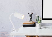 Klemspot uit wit metaal, mat, bevestigd op een bureau, zijaanzicht