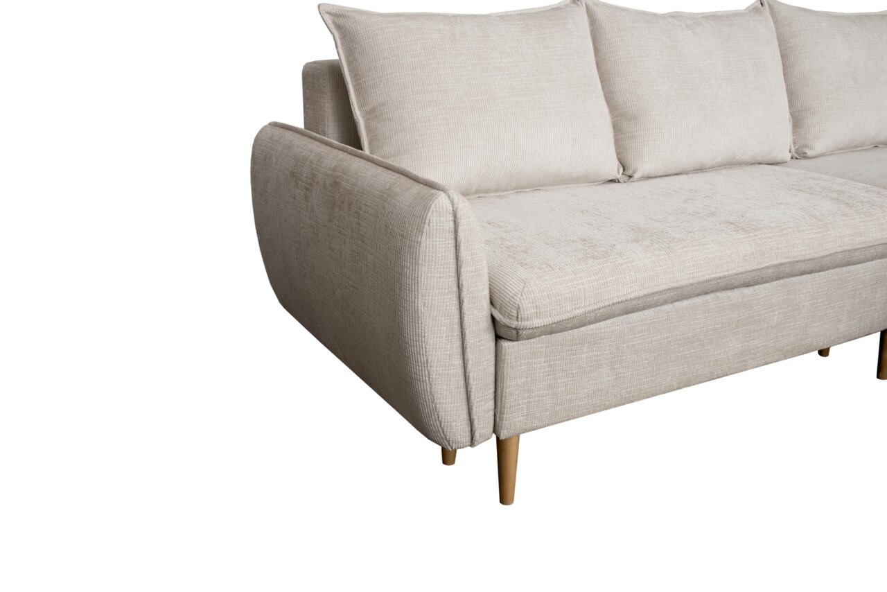 Beige Ecksofa mit Holzfüßen, seitliche Perspektive