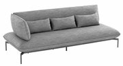 Grijze driezits loungebank met armleuning aan de linkerkant, moderne metalen poten, zijaanzicht