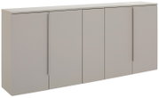 Moderner XL-Hängeschuhschrank in hellem Grau, frontal abgebildet mit vier Türen.