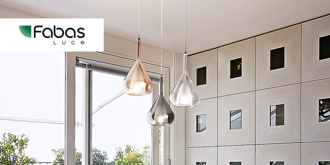 Drei moderne Pendelleuchten in Kupfer, Glas und Schwarz der Marke Fabas Luce.